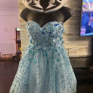 Short Sweetheart Dress